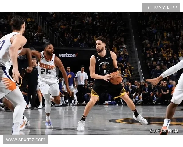 探索篮球技术演进与全球赛事文化多维影响力深度分析全面解读发展趋势