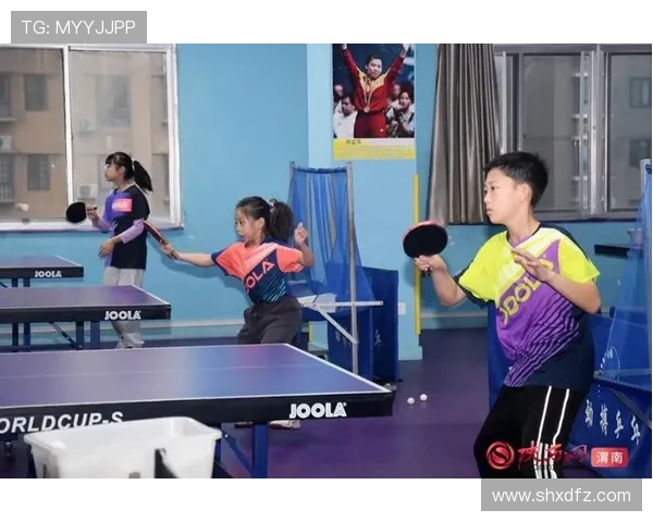 乒乓球掀起全民健身新热潮彰显体育精神与青春活力风采 乒乓球掀起全民健身新热潮彰显体育精神与青春活力风采