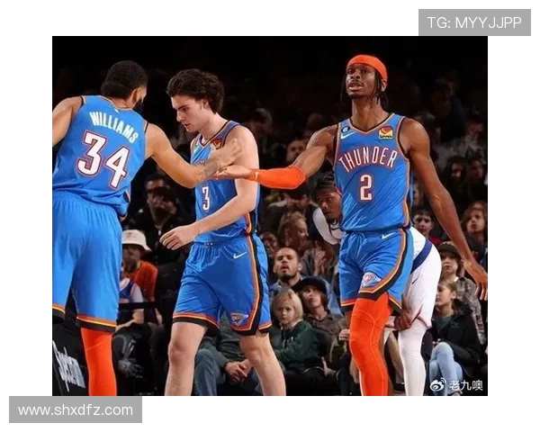 2015赛季NBA勇士与雷霆的激烈对决与精彩瞬间回顾