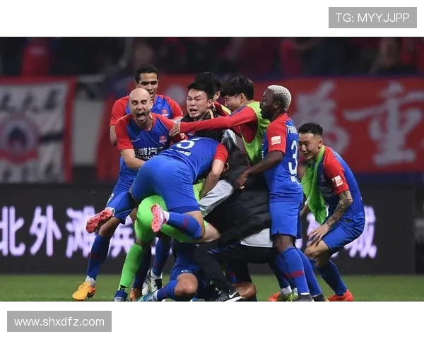 2018年11月3日恒大与上港激战正酣精彩瞬间回顾与赛后分析