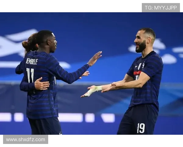 休斯敦与堪萨斯城的激烈对决谁能在这场比赛中笑到最后