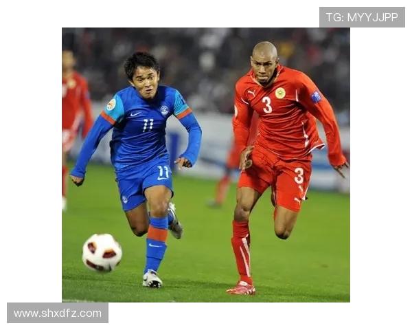 巴黎足球迎战贝兹尔期待精彩对决双方球员全力以赴争夺胜利荣耀